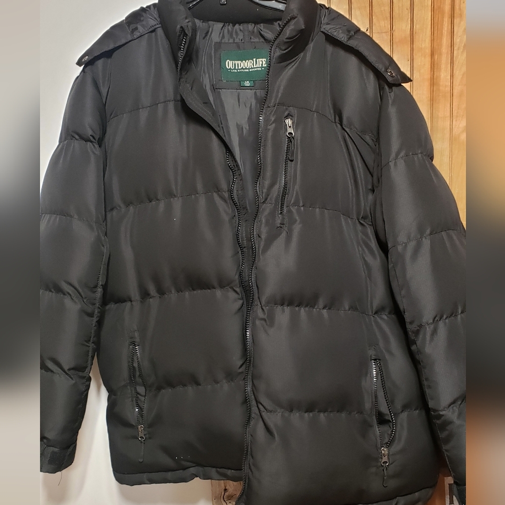 OutdoorLife Large Mens Black Puffer Jacket Hooded Zip Up Pockets Inside And Out